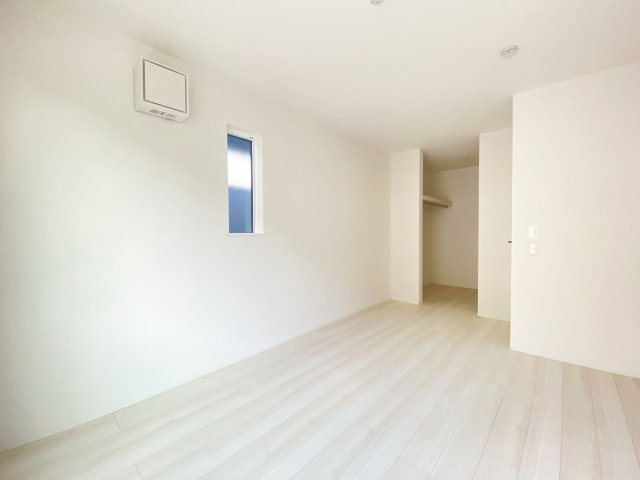 『八王子市新築戸建て』八王子元八王子町3-2153-114【仲介手数料無料】　新築戸建て　２４－１期の洋室|～仲介手数料無料☆八王子ひなた不動産～八王子市元八王子町　新築戸建て