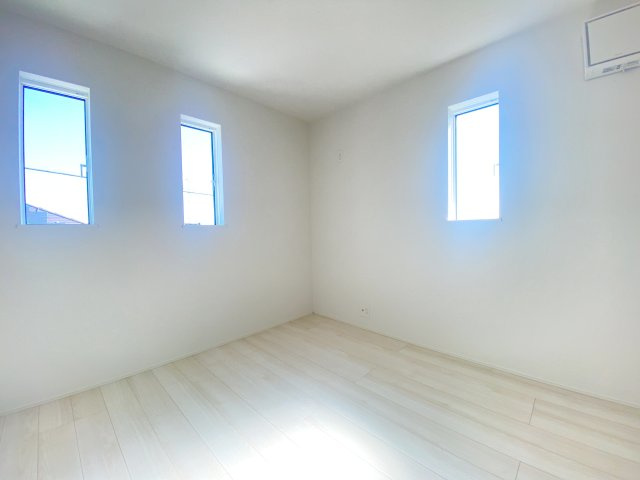 『八王子市新築戸建て』八王子元八王子町3-2153-114【仲介手数料無料】　新築戸建て　２４－１期の洋室|～仲介手数料無料☆八王子ひなた不動産～八王子市元八王子町　新築戸建て