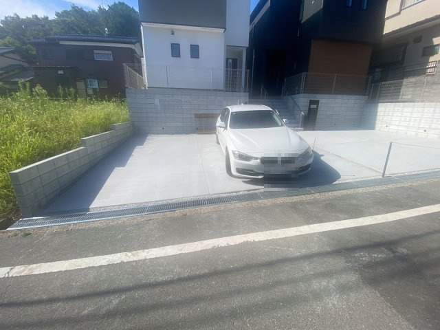 祝：成約済み　八王子市　元八王子町　新築戸建て　２４－１期の駐車場|～仲介手数料無料☆八王子ひなた不動産～八王子市元八王子町　新築戸建て