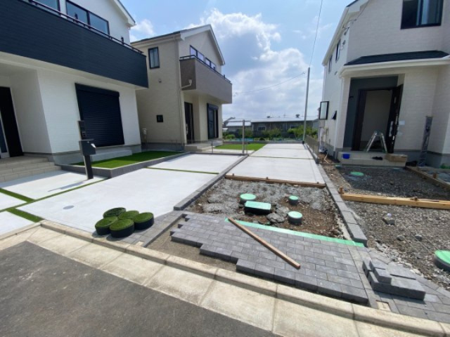 祝　成約済み　八王子市　上壱分方町　新築戸建ての駐車場|～仲介手数料無料☆八王子ひなた不動産～　八王子市上壱分方町　新築戸建て