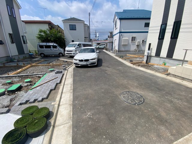 祝　成約済み　八王子市　上壱分方町　新築戸建ての前面道路含む現地写真|～仲介手数料無料☆八王子ひなた不動産～　八王子市上壱分方町　新築戸建て