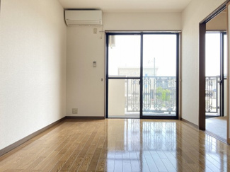 【洋室】 | メゾンパークサイド