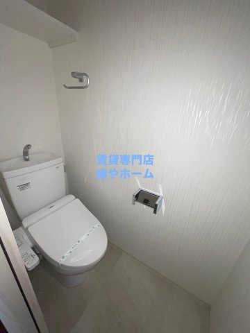 プレジオ難波WESTのトイレ|落ち着いた色調のトイレです