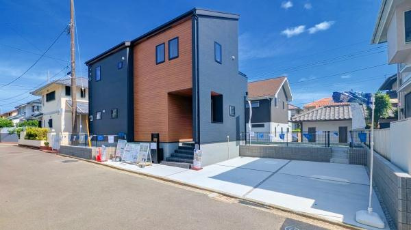 横浜市青葉区すみよし台の新築一戸建の外観|堂々と完成しました！いつでもご案内可能です！
お車でご自宅まで送迎承ります。