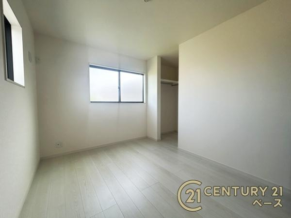 リーブルガーデン宝来 １号棟 ／新築一戸建の洋室|■現地撮影写真■明るい雰囲気の洋室です！