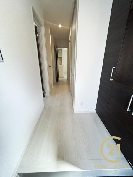 リーブルガーデン宝来 １号棟 ／新築一戸建の玄関|■現地撮影写真■すっきりとした明るい玄関が家族やお客様を迎えてくれます！