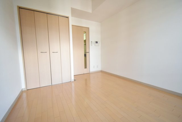 ダイドーメゾン阪神西宮駅前の居間・リビング