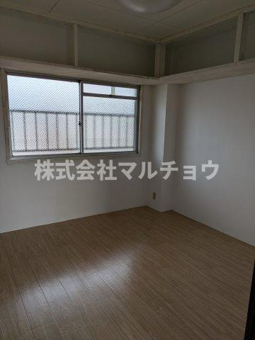ヴィラナリー田辺　2の洋室|個人の部屋や寝室として使える洋室です