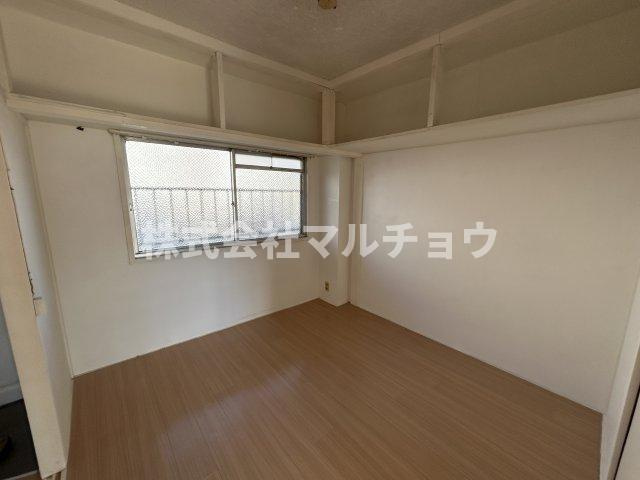 ヴィラナリー田辺　2の洋室|落ち着いた色調の洋室です