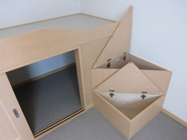 レオネクストバレンシアの収納|ベットの下は収納スペースです。