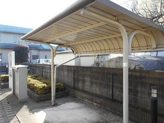 レオネクストバレンシアのその他共用部分|屋根付き駐輪場です。