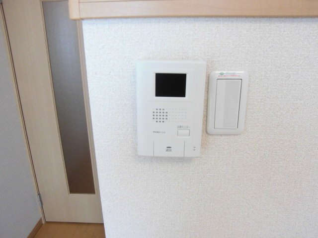 レオネクストバレンシアのセキュリティ|モニター付きインタｰフォン完備