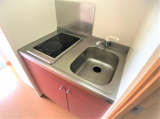 レオパレスメゾンパークのキッチン|使いやすいキッチンです