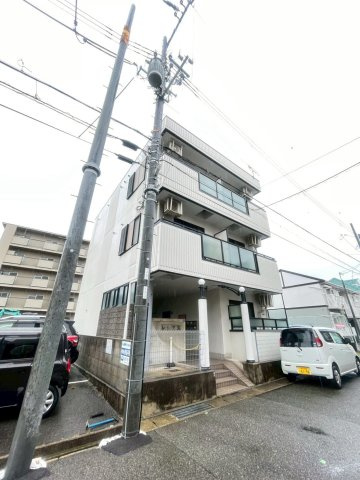 レジアスの外観