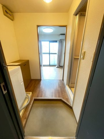 レジアスの玄関