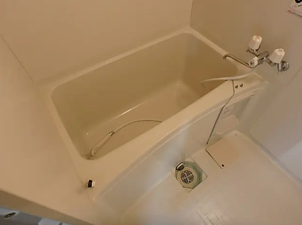 札幌市東区北三十五条東12丁目　一棟アパート　現況満室稼働中の浴室