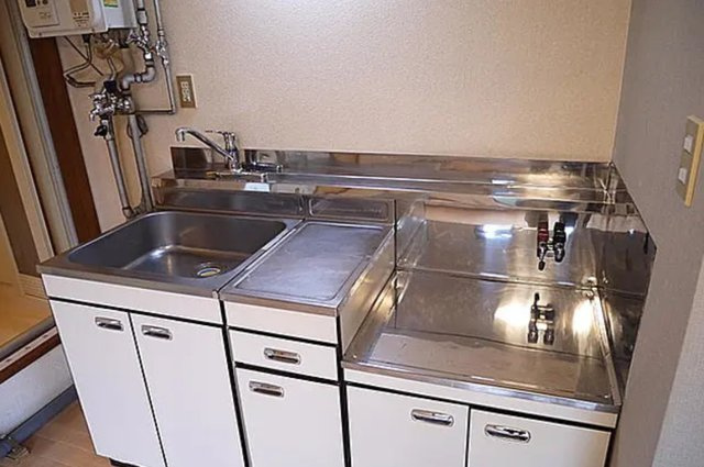 札幌市豊平区平岸三条6丁目　一棟アパート　満室稼働中のキッチン