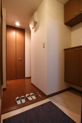 クレールヒル白水の玄関