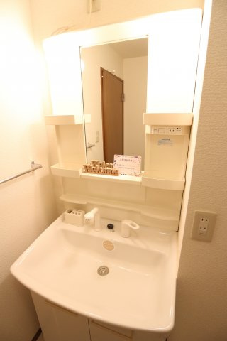 クレールヒル白水の洗面所