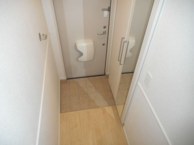 プラシード　カーサⅠの玄関