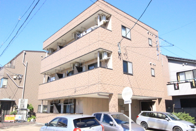 メゾンミレーのエントランス