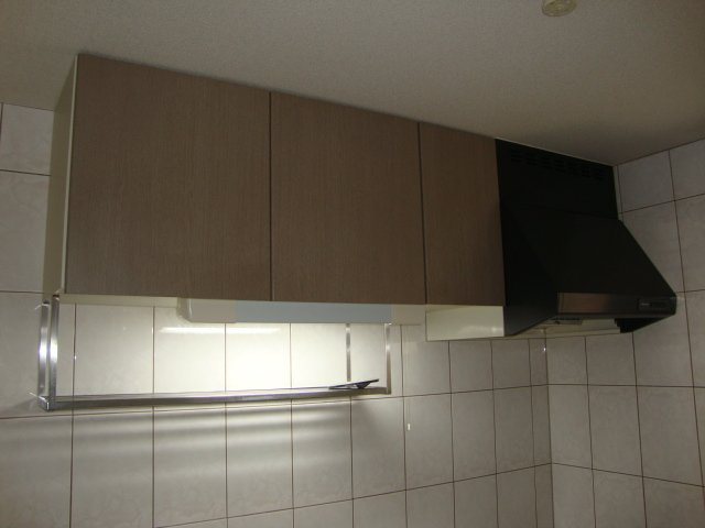 エーデルワイスＯｈｂａのキッチン|キッチン吊棚