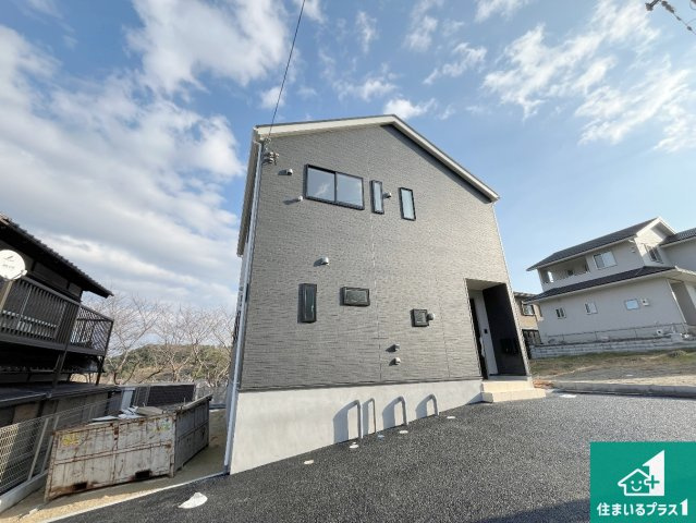 湖南市柑子袋西　第1期　新築一戸建ての外観|お客様に長く安心して住んでいだだける事にこだわった家づくり！住んでからのアフターサービスにもしっかりと取り組んでいます！