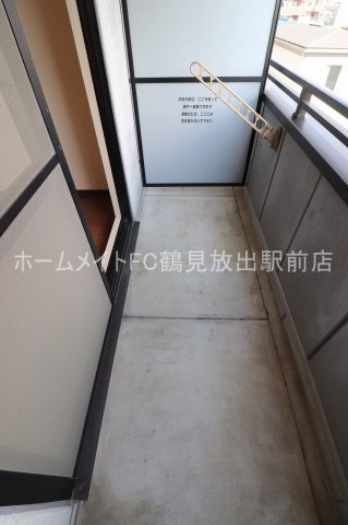 大阪市鶴見区今津中１丁目の賃貸マンションのバルコニー