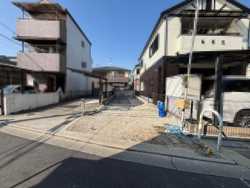 東区野尻町　戸建ての前面道路含む現地写真