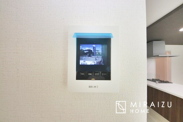 【防犯設備】 | ご家族様のプライベート空間が確保できる素敵な間取りです。また敷地ゆったりですので、おうち時間を楽しむのにもぴったりですね♪
