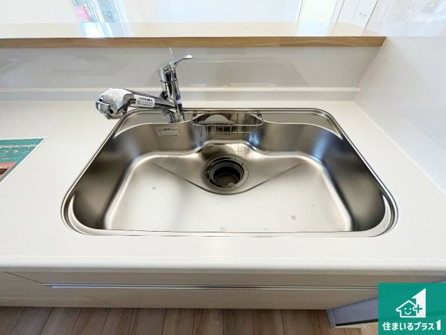 野洲市六条　第1期　新築一戸建ての設備|広々としたシンクで食器洗いも楽々！