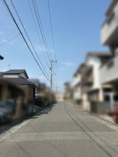 高知市北御座　中古一戸建ての前面道路含む現地写真|前面道路含む現地写真です