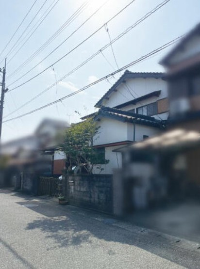 高知市北御座　中古一戸建ての前面道路含む現地写真|前面道路含む現地写真です