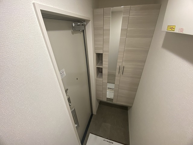 神戸市長田区東尻池町１丁目のアパートの玄関|シューズボックス付き