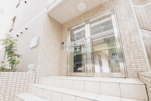 JINのエントランス