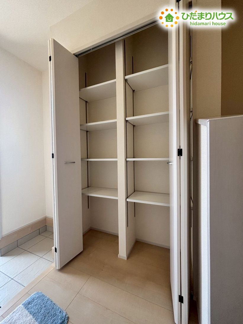 鴻巣市人形3丁目　新築戸建　リーブルガーデン01の収納