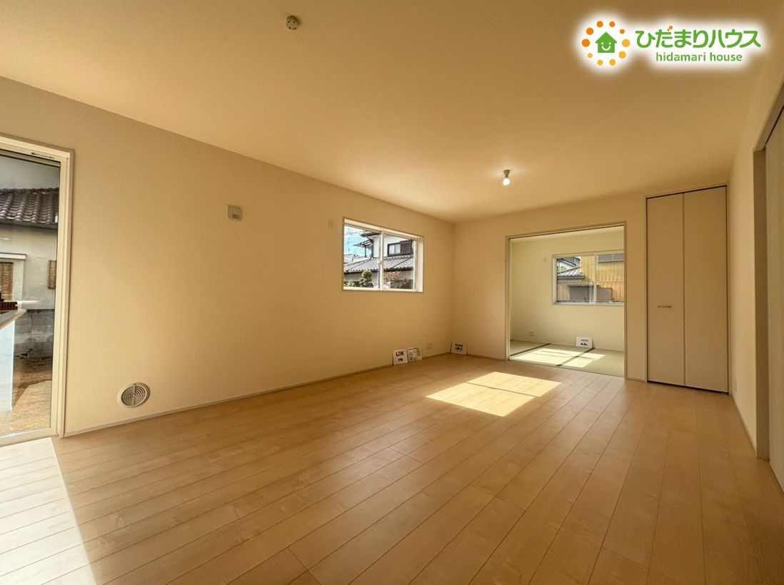 鴻巣市人形3丁目　新築戸建　リーブルガーデン01の居間・リビング|LDK：17帖