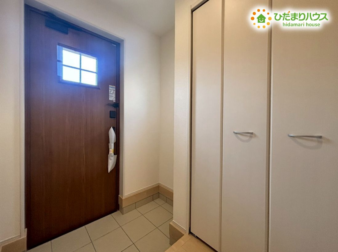 鴻巣市人形3丁目　新築戸建　リーブルガーデン01の玄関