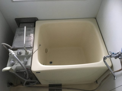 【浴室】 | 第１タカ荘 | 追い焚き機能
別室のお写真となります