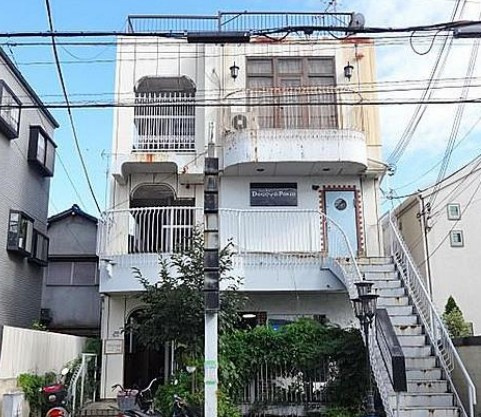 豊中市本町６丁目の店舗一部の外観