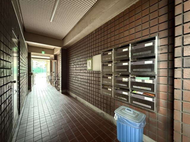 サン我孫子マンションのエントランス