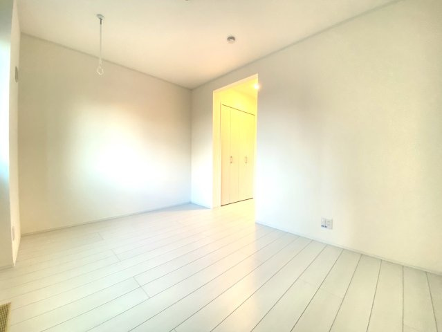 【新築】RESI大沢川原　Ⅱの居間・リビング