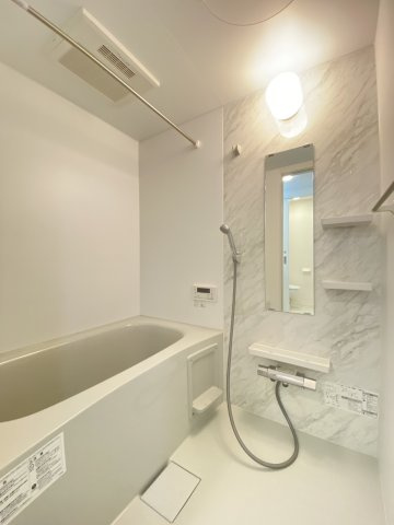 【新築】RESI大沢川原　Ⅱの浴室