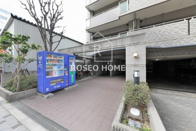 グラマシー立売堀のエントランス