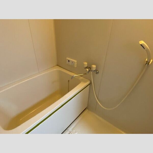 ソレアード川添の浴室