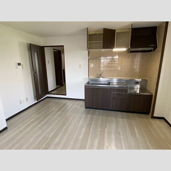 ソレアード川添の居間・リビング