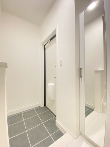 【新築】RESI大沢川原　Ⅱの玄関