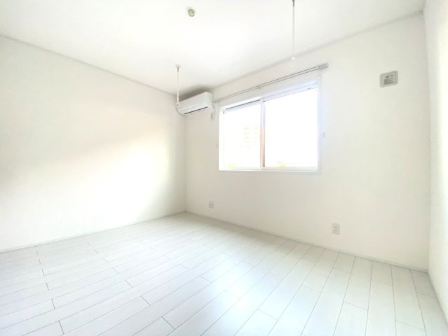 【新築】RESI大沢川原　Ⅱの居間・リビング