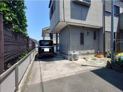 【前面道路含む現地写真】 | 【中古戸建】上松町5丁目 | 整形地で駐車も楽ちん♪
