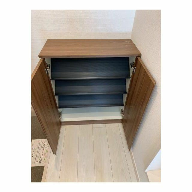 ソレイユ高砂の玄関